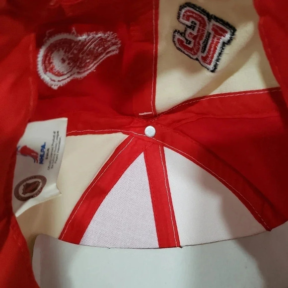 Curtis Joseph #31 Detroit Red Wings NHL  Hat. - Picture 5 of 5